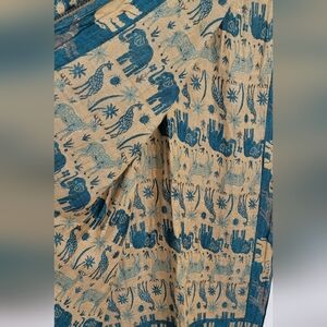 Animal Woven Elephant Giraffe Antelope Shawl Scarf With Tassels.